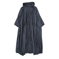 Abrigo con capucha oversized