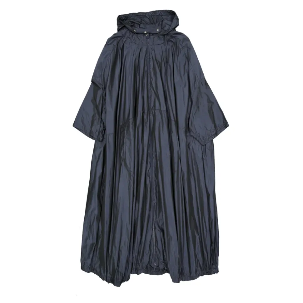 Abrigo con capucha oversized