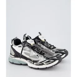 Be Right Back Sneaker