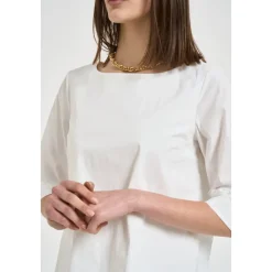 Blusa con Cuello Redondo