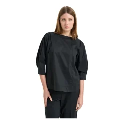 Blusa de cuello redondo