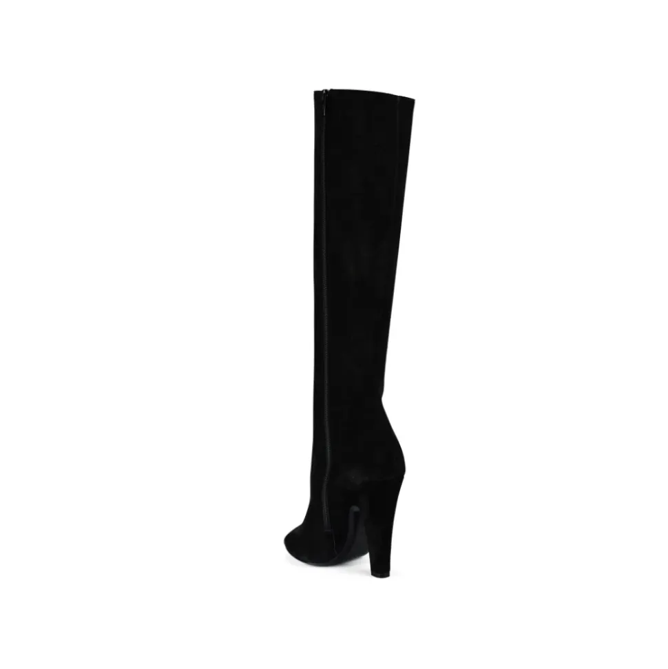 68 Boots