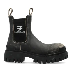Bota Chelsea Strike