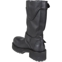 Botas con cordones