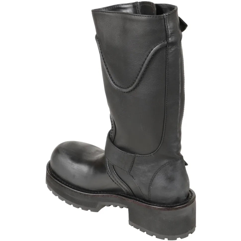 Botas con cordones