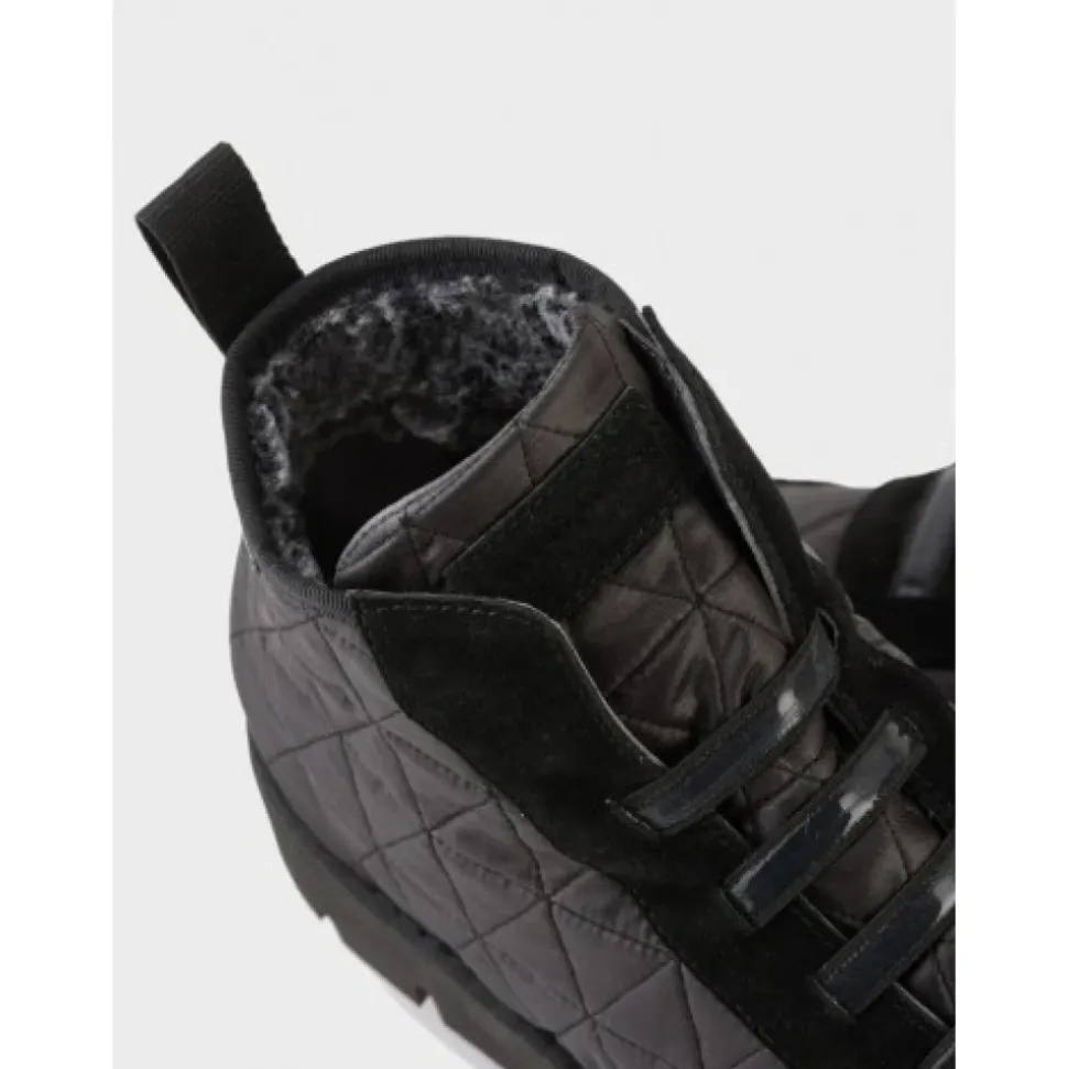 Botas con Cordones