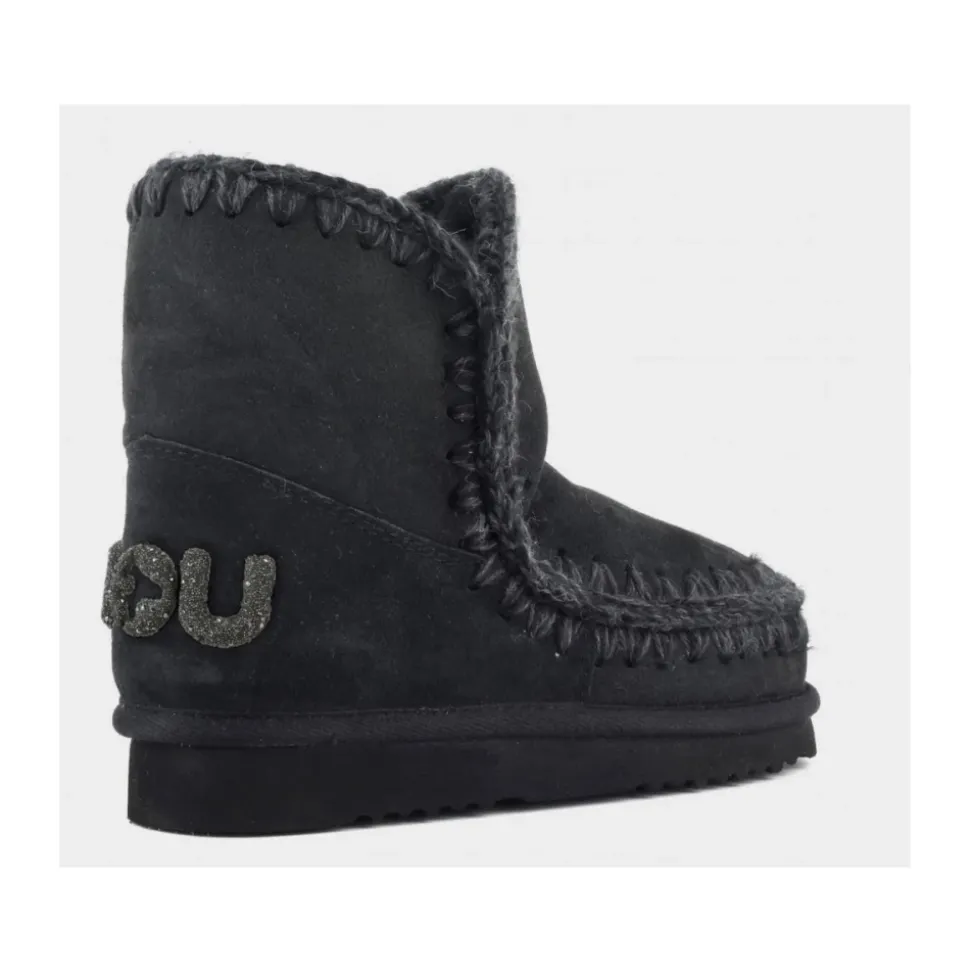 Botas esquimales negras con logo brillante
