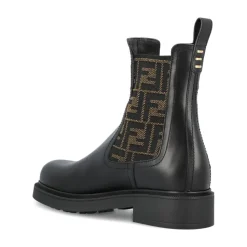 Botas Negras de Cuero con Estampado FF
