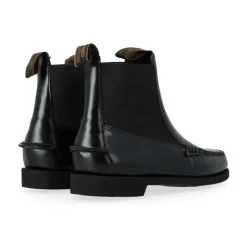 Botines negros de cuero con inserciones elásticas