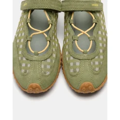Bridge Sneaker