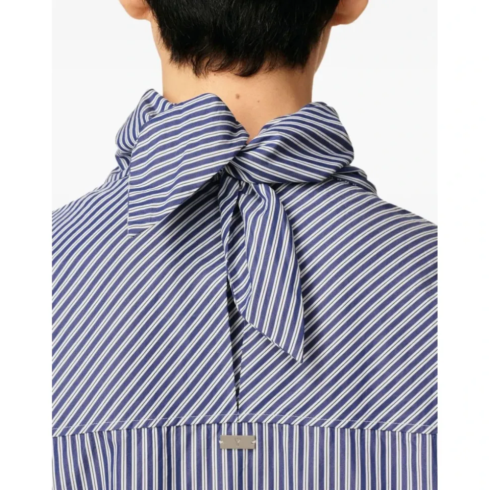 Camisa a Rayas con Cuello Bandana