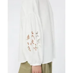 Camisa de Lino con Cuello Mao y Mangas Bordadas