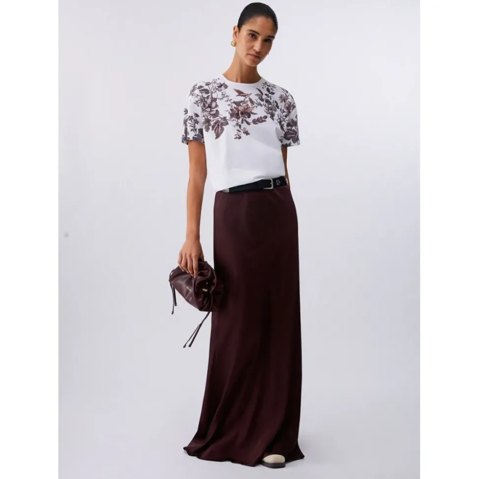 Camiseta con estampado y bordado