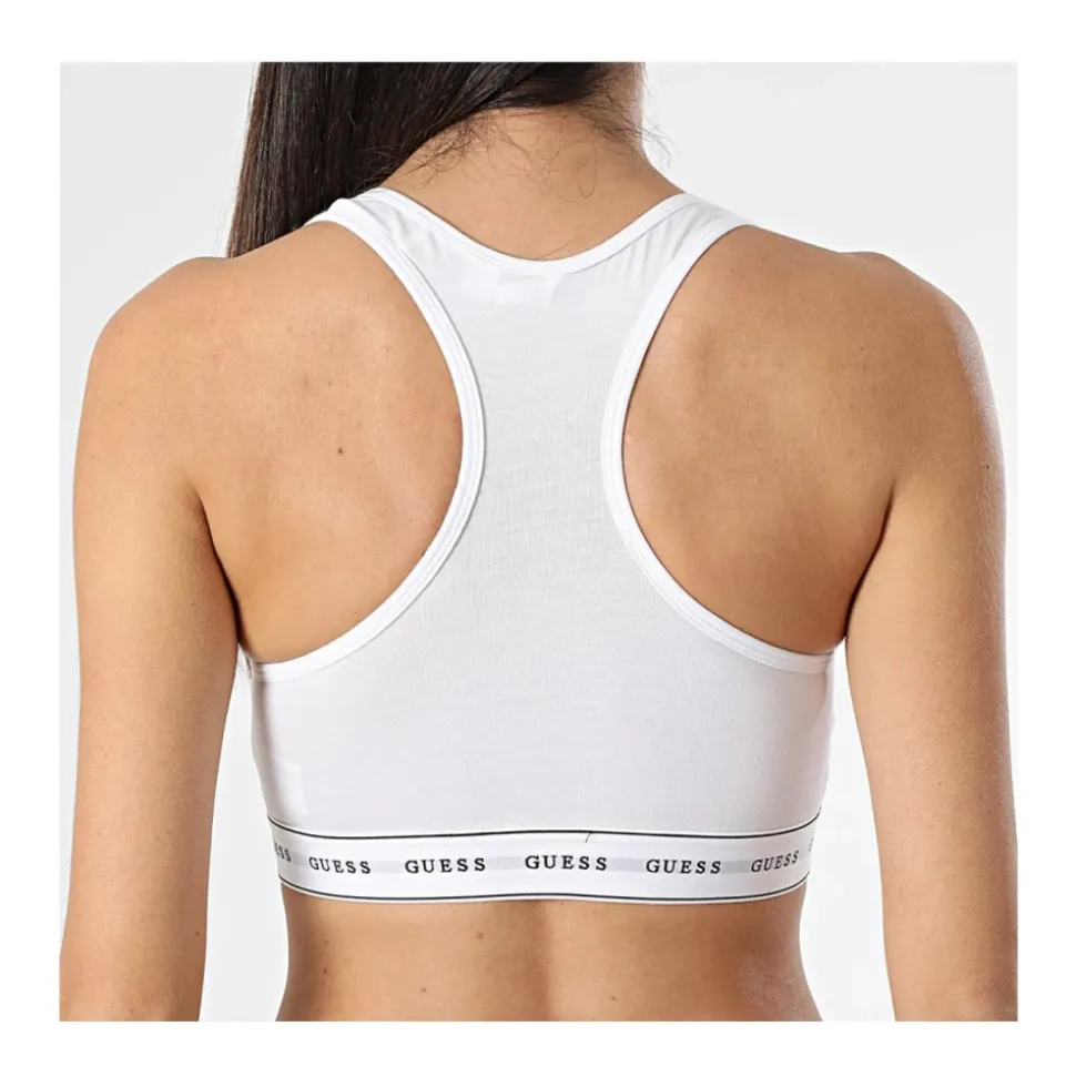 Camiseta de entrenamiento con incrustaciones de logotipo