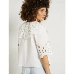 Carrie Top