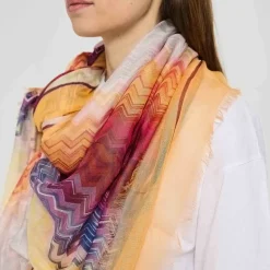 Chal de modal y seda con diseño Chevron