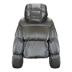 Chaqueta Acolchada Corta con Cuello Alto