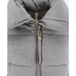 Chaqueta con Cuello Ajustable y Cremallera Metálica