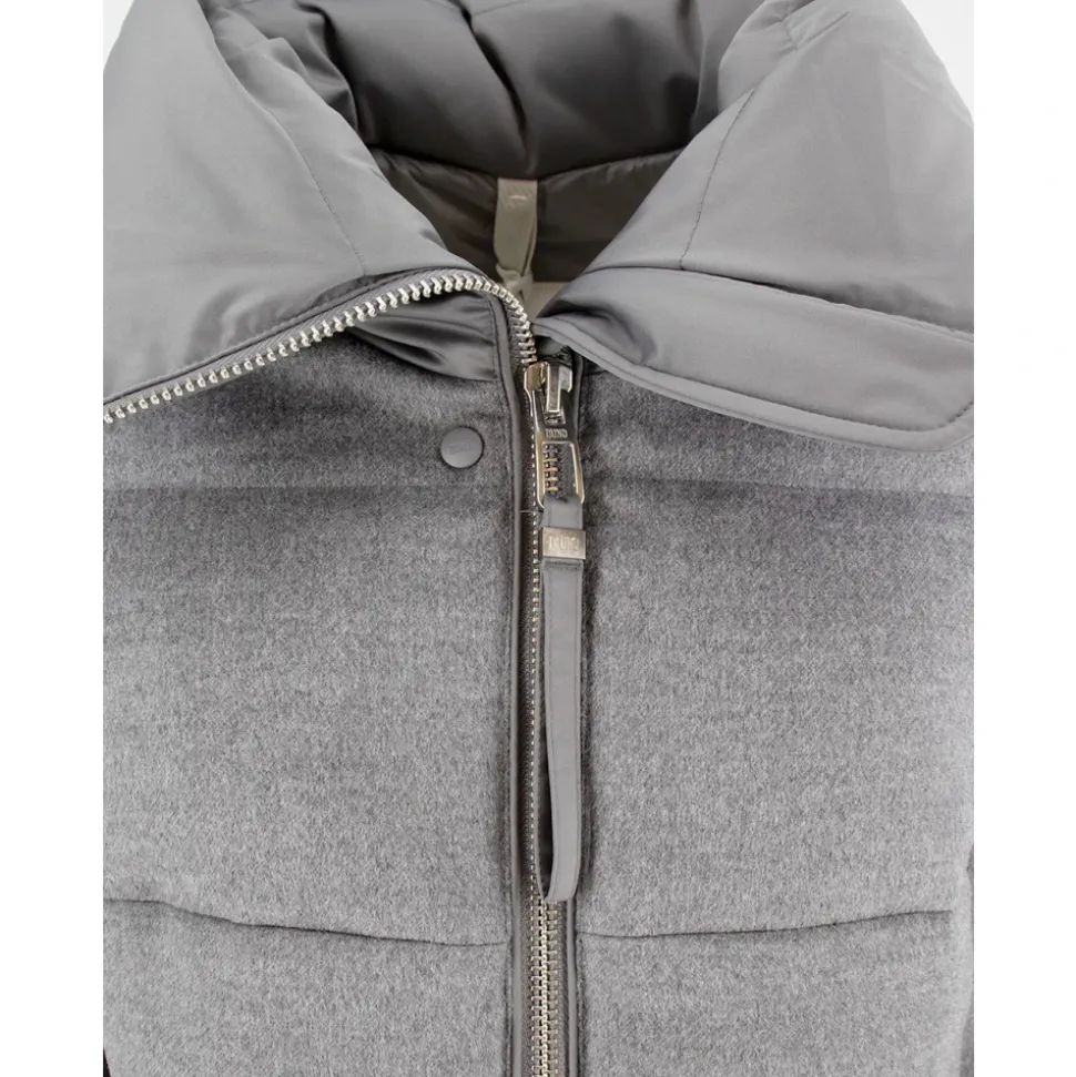 Chaqueta con Cuello Ajustable y Cremallera Metálica
