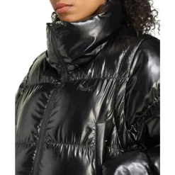 Chaqueta corta de plumón con cremallera completa