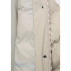 Chaqueta Impermeable Stuhi