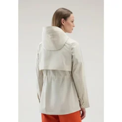 Chaqueta Outdoor con Capucha
