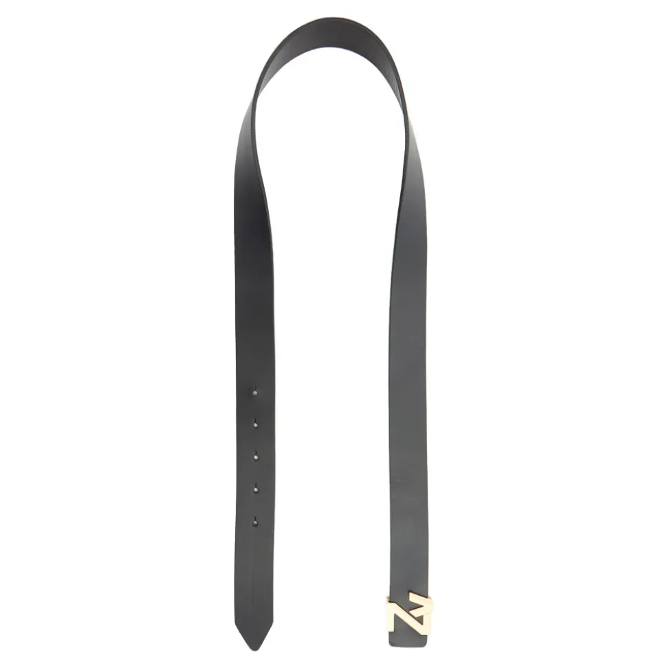 Cinturones negros para conjuntos elegantes