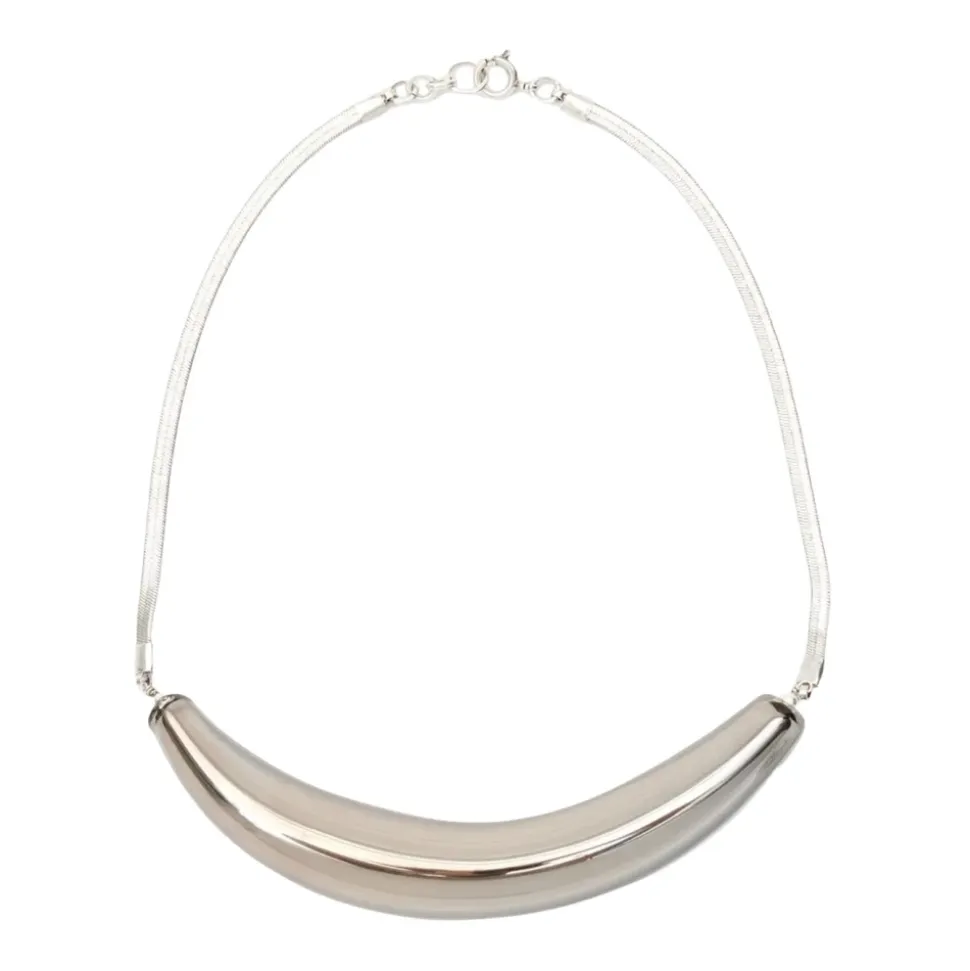 Collar Chic