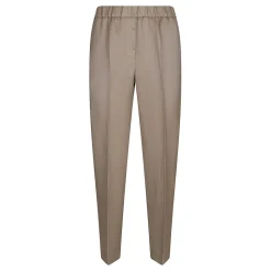Gabardina Fluida en Pantalones de Lino