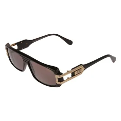 Gafas de sol elegantes para personas a la moda