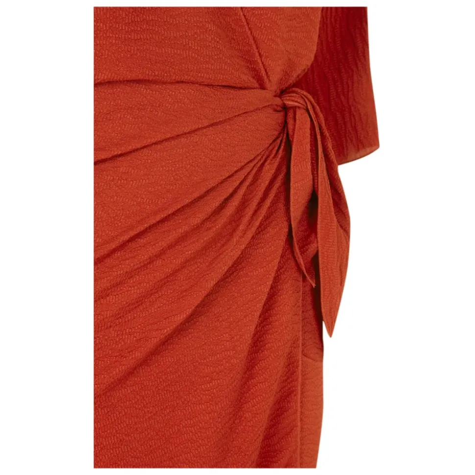 Genara, vestido en seda bermellon-