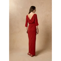 Genara, vestido en seda bermellon-