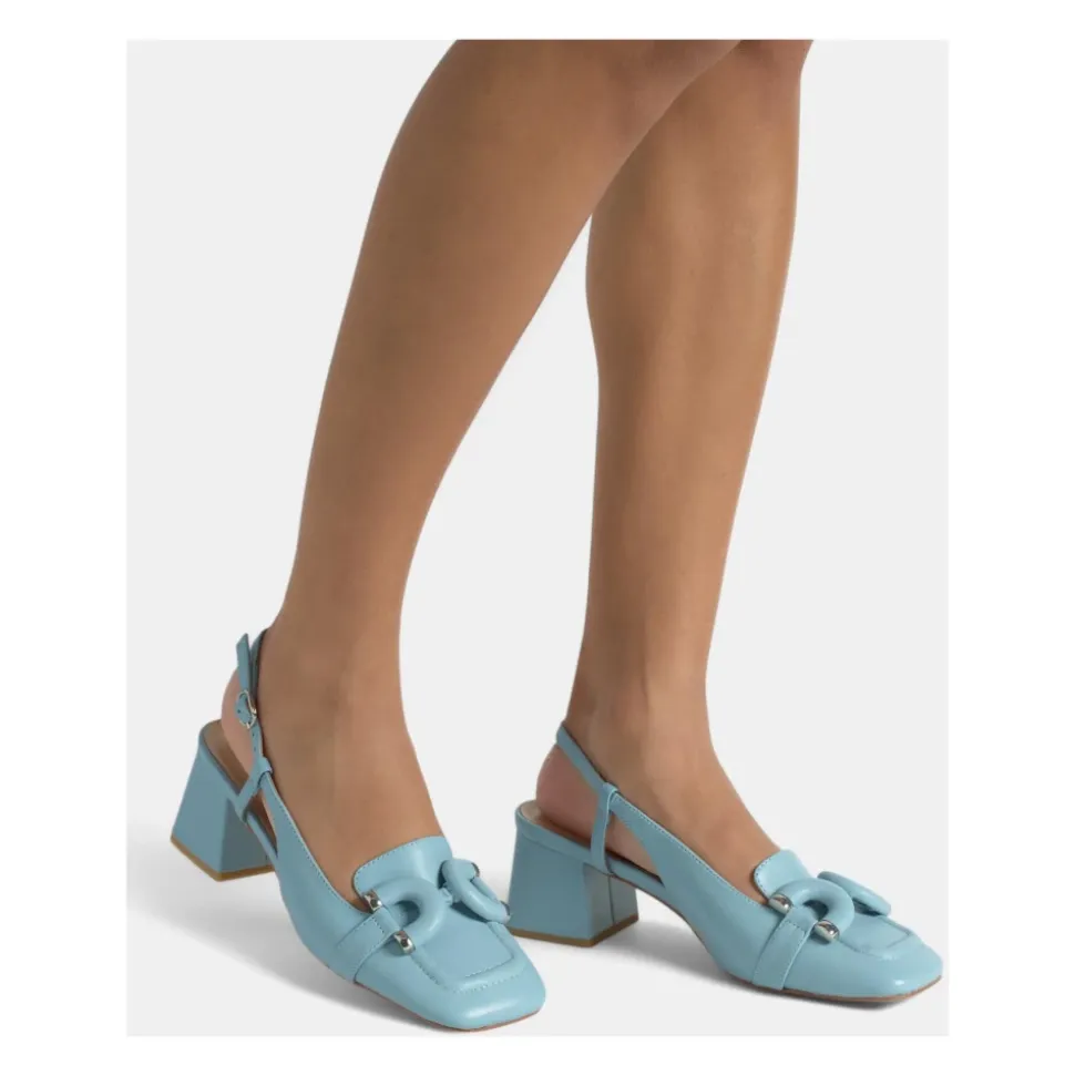 Heel shoe detail