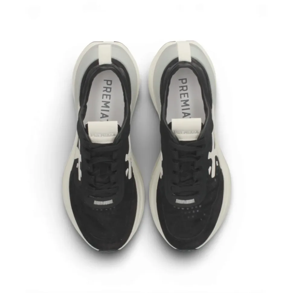 Hill 8241 Sneaker