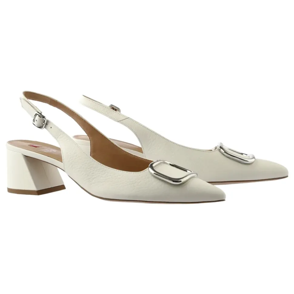 Jennifer Pump