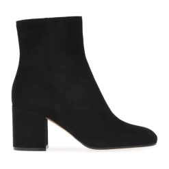Joelle Boot