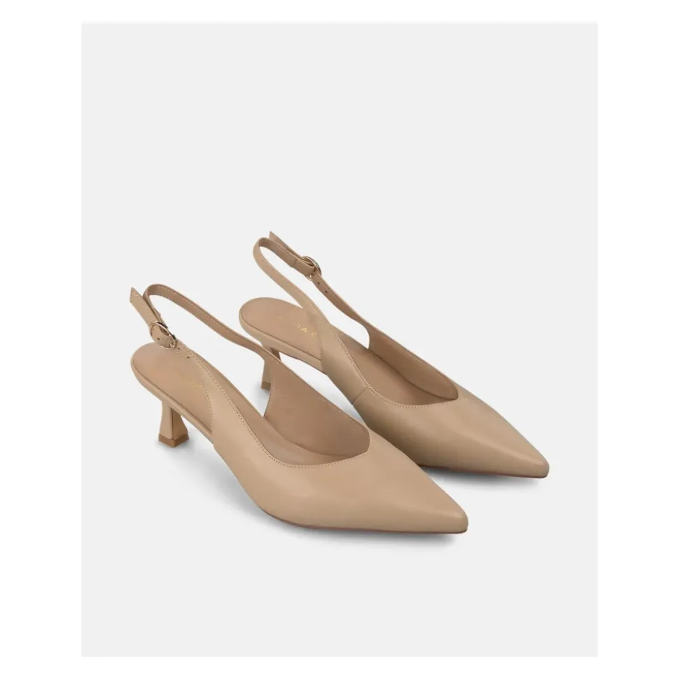 Kitten heeled shoes