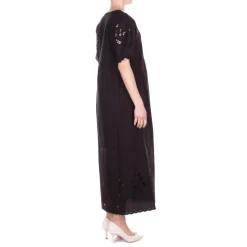 Maxi Vestido con Detalles de Ojal