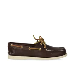 Mocasín de cuero