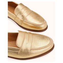 Mocasín de Cuero Dorado