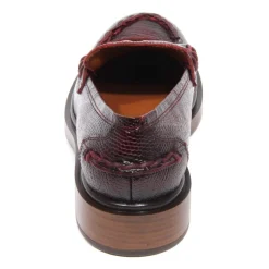 Mocasín de efecto vintage en burdeos