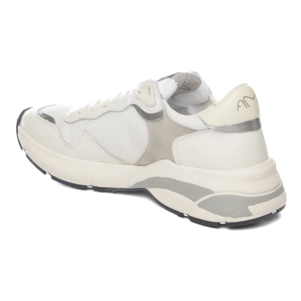 Moon Sneaker