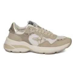 Moon Sneaker