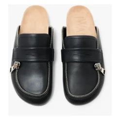 Mulas de cuero negro biker