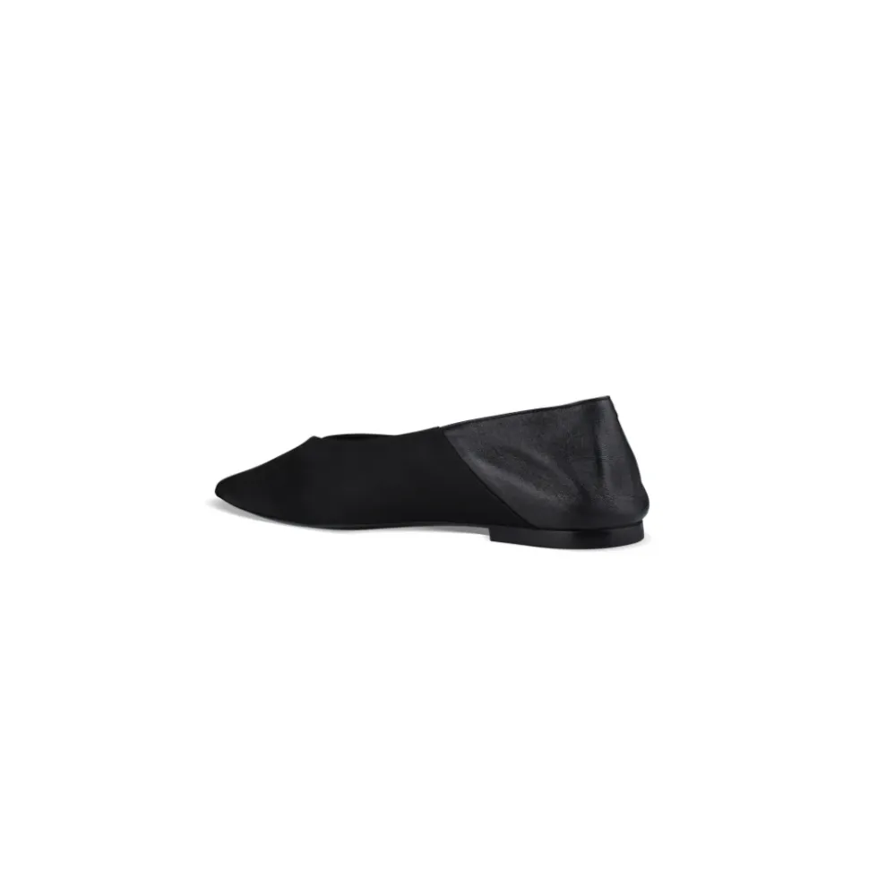 Nour Slippers