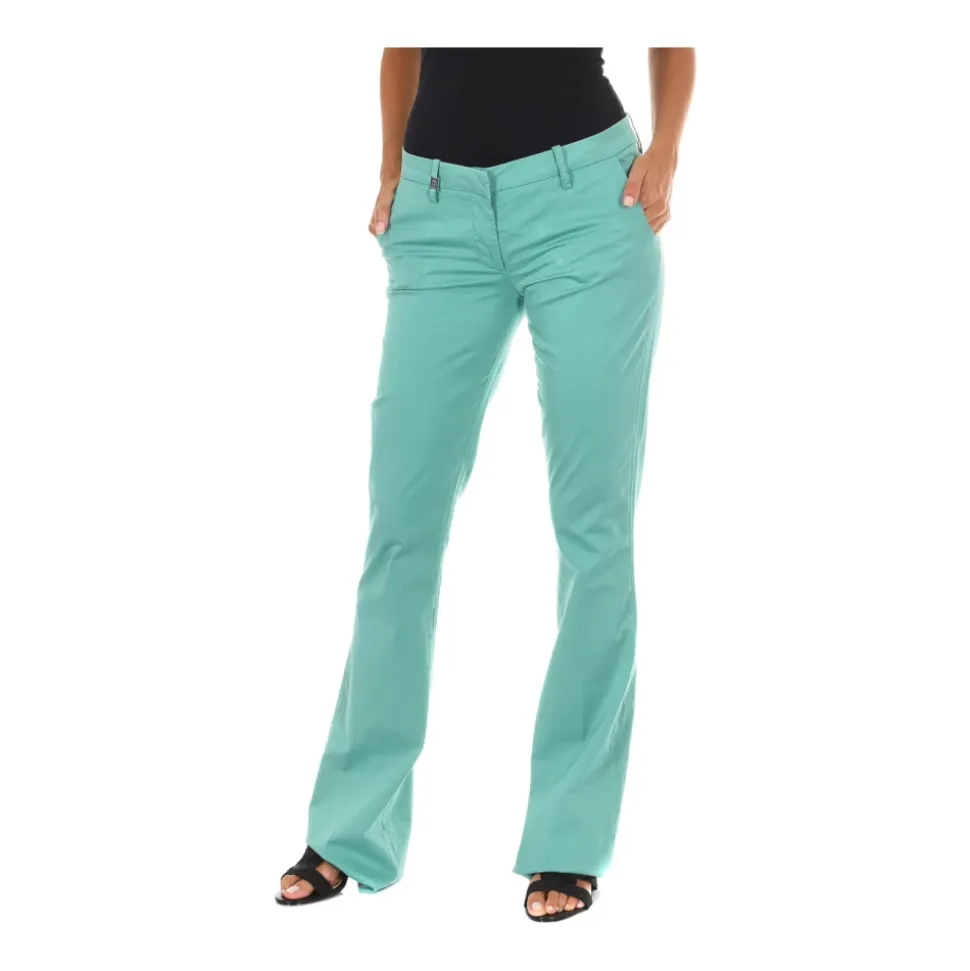 Pantalones acampanados con cierre de botón
