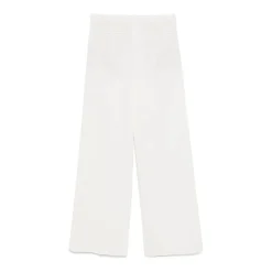 Pantalones con pliegues para un look elegante