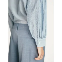 Pantalones de lana a medida con pliegues frontales