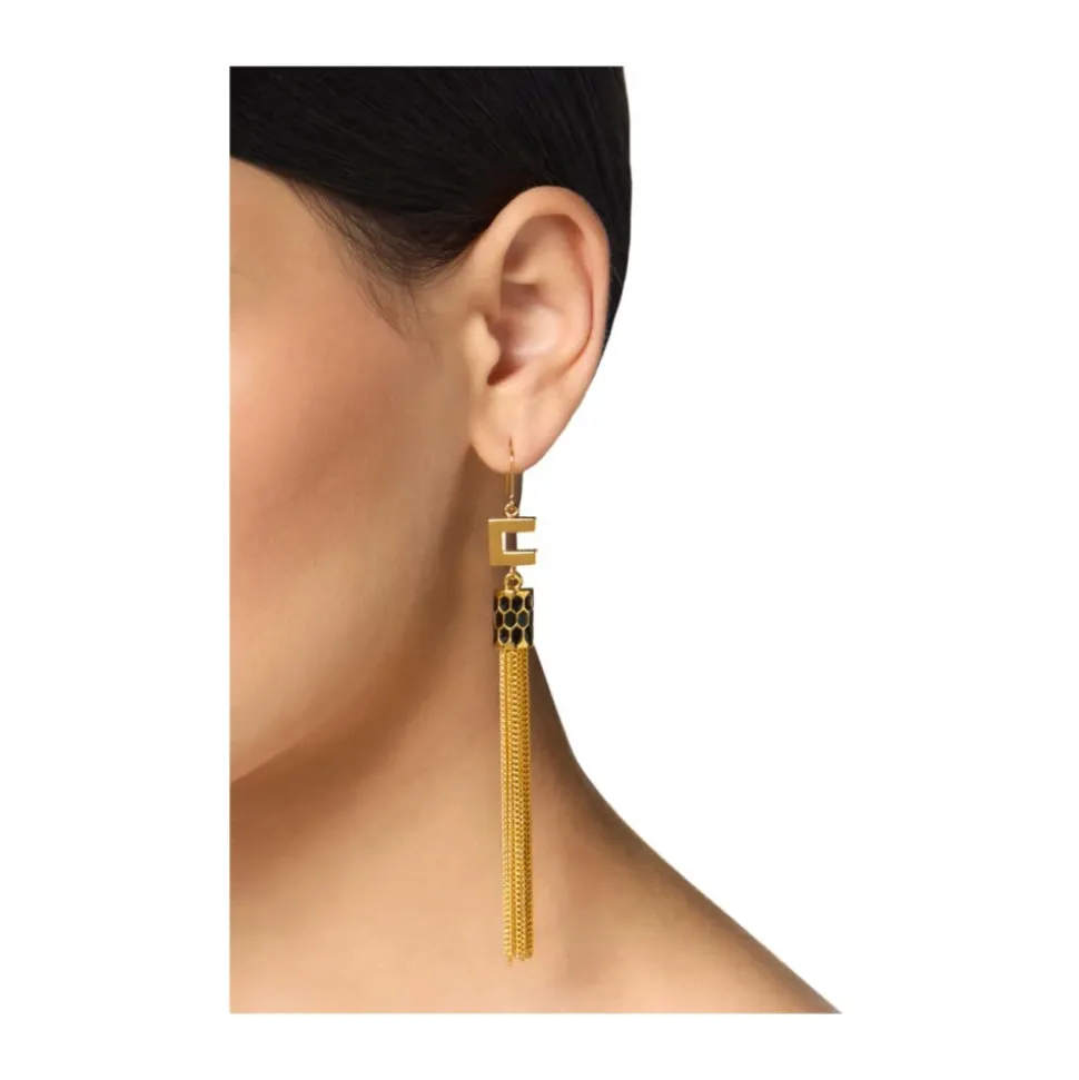 Pendientes con detalle de serpiente y borlas