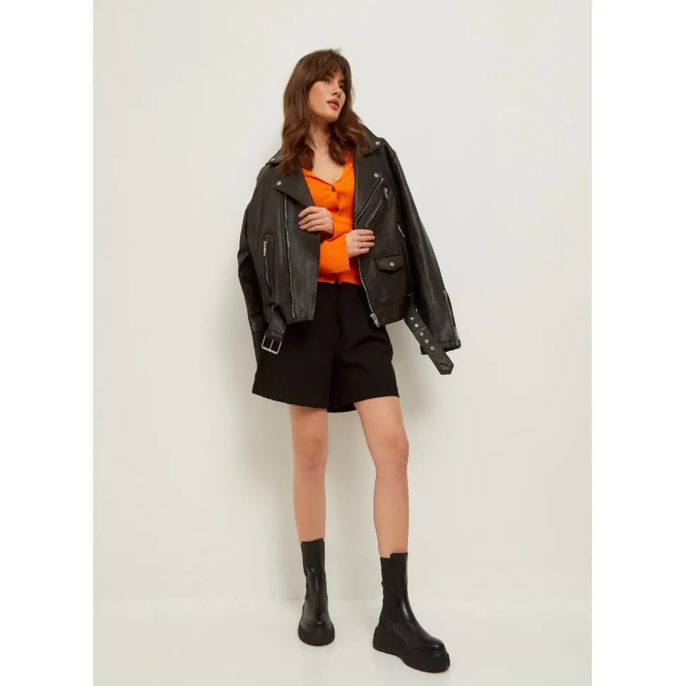 Platform Chelsea Boots with Ribbed Sole - Black